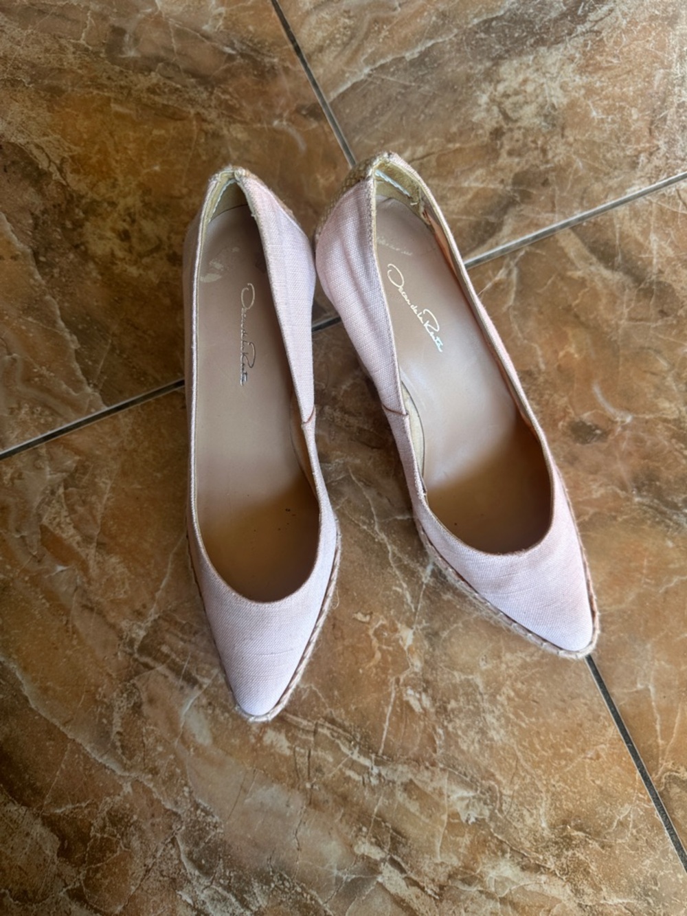 Oscar de la Renta Light Pink Pointed Toe Canvas Espadrilles